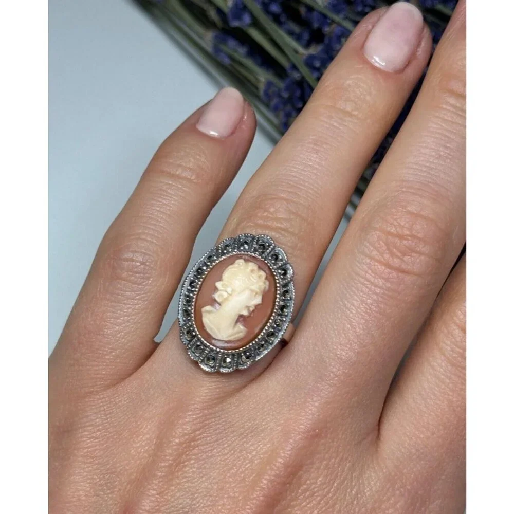 Vintage Cameo 925 Sterling silver ring size 5